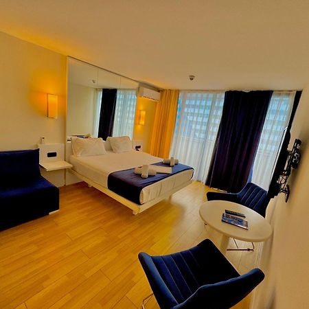 Vip Aparthotel Orbi City Sea View Batumi Exteriör bild