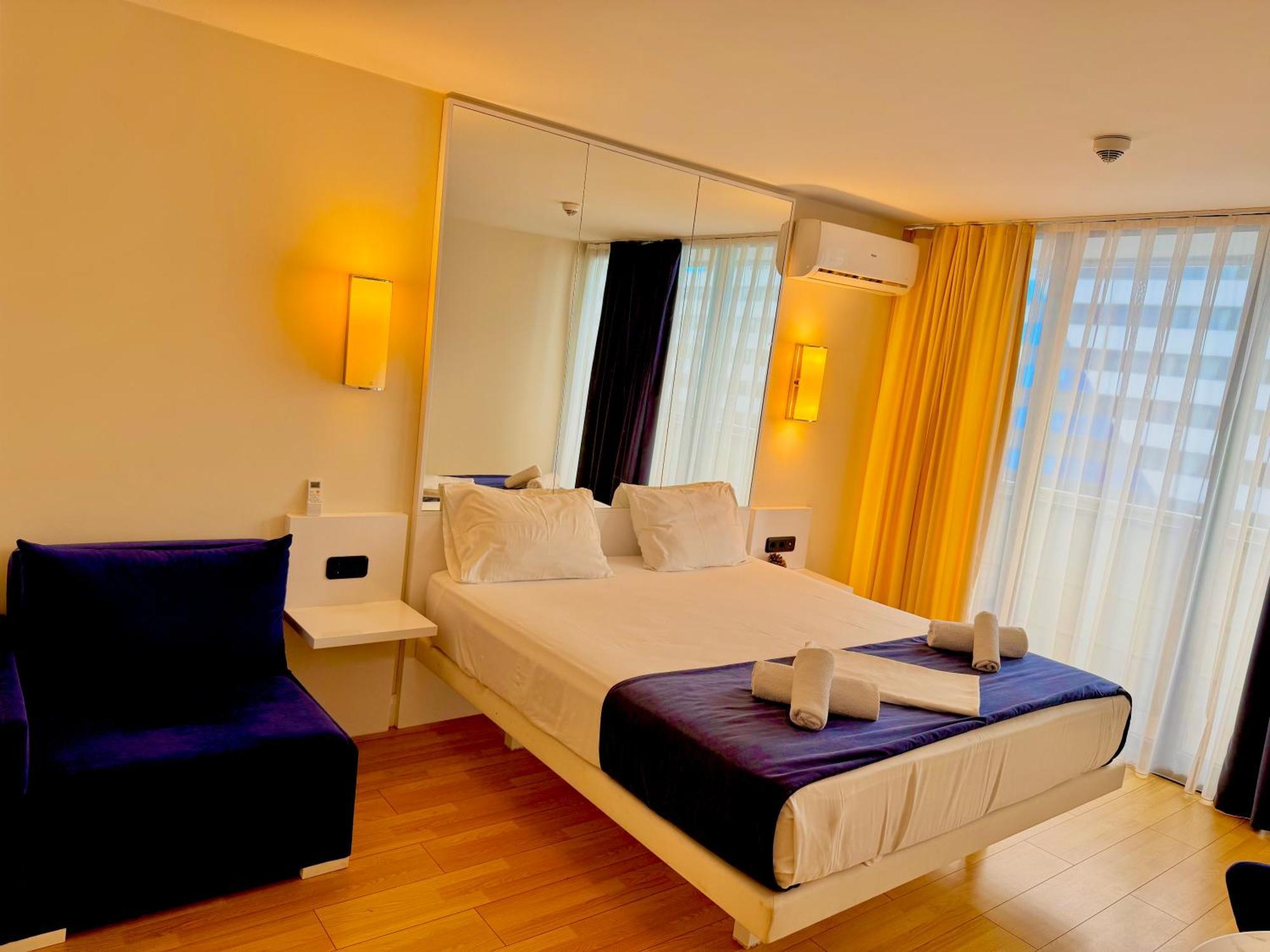 Vip Aparthotel Orbi City Sea View Batumi Exteriör bild